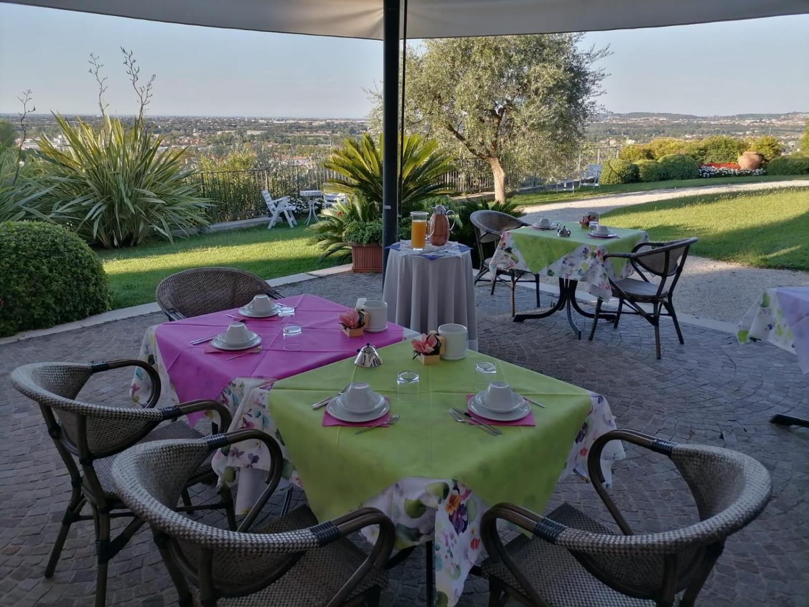 Villa Archi B&B Сан-Пьетро-ин-Карьяно Экстерьер фото